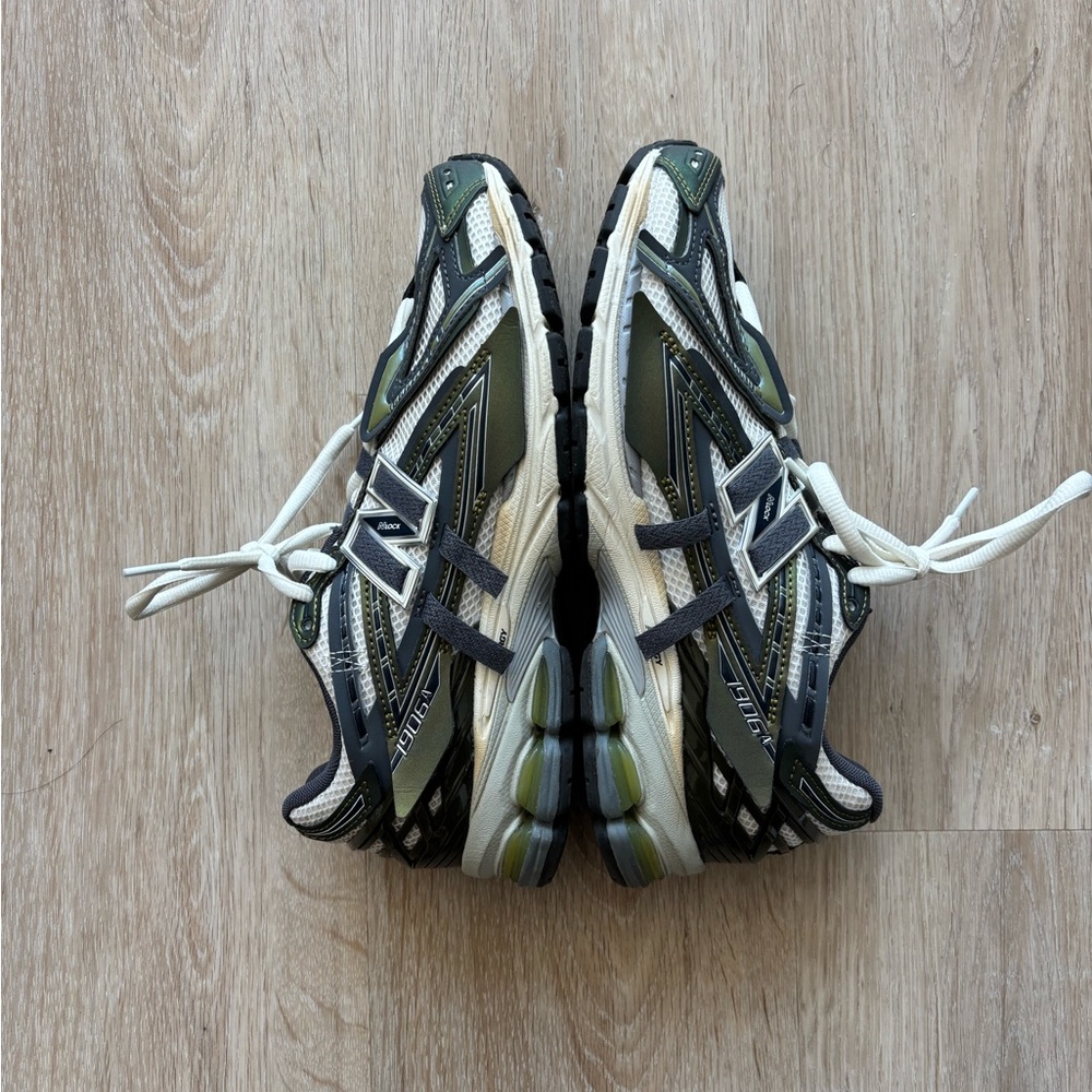 New Balance 1906A Olive JuiceSea Salt